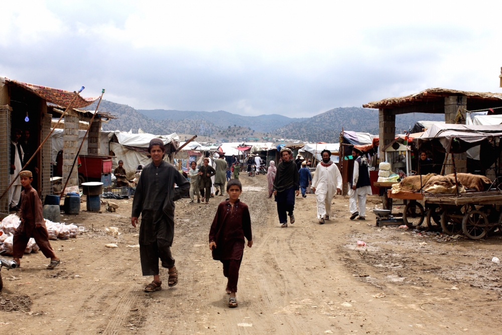 1,000 Afghans flee fighting every day
